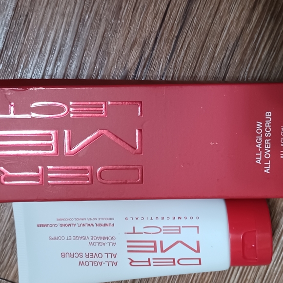 Dermelect All-Aglow All Over Scrub NWT - Picture 2 of 4